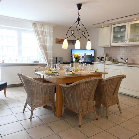 Strandnahe Ferienwohnung, Zentral Gelegen, Wlan Und Balkon, Andreas Dirks-Str. 1 Westerland Esterno foto